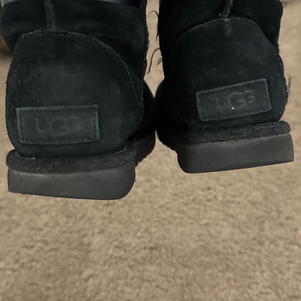 UGG Black classic Leather suede shearing boots Size 5 - Picture 5 of 9